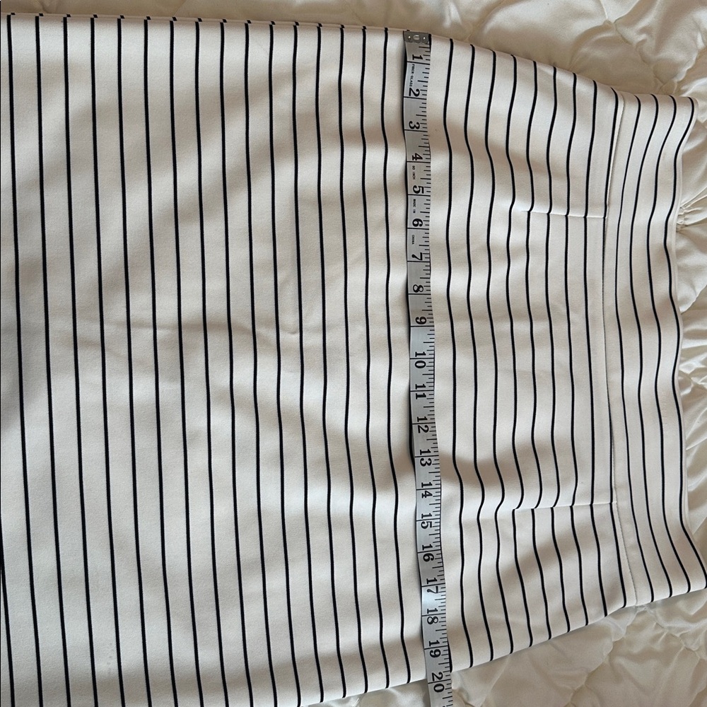 Antonio Melani Size 10 Black and White Skirt - Picture 6 of 8